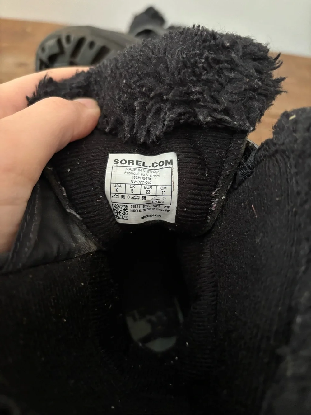 Sorel Snow Commander Kids' Black Winter Snow Boots Size 6